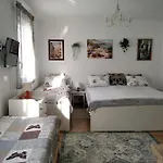 Eco-lux With Free Bicycles End Free Parking Appartement